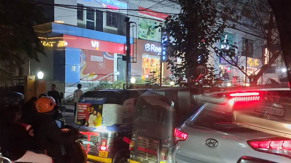 Vodafone Ready To Start Tariff War With Jio, Airtel? May Launch 5G By March: Report | Technology News